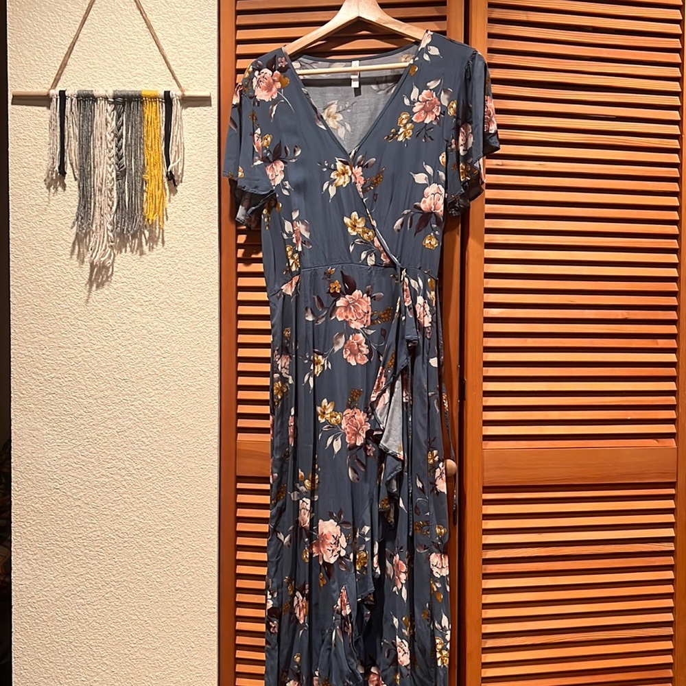 Dusty blue xhileration floral dress